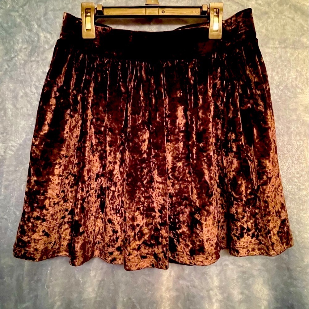 Black Crushed Velvet Short Skirt- By L’AMOUR